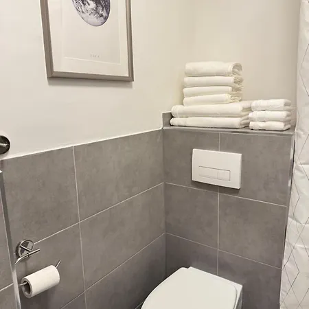 Lejlighed Komfort-apartment Fuer Geschaefts- & Staedtereisen