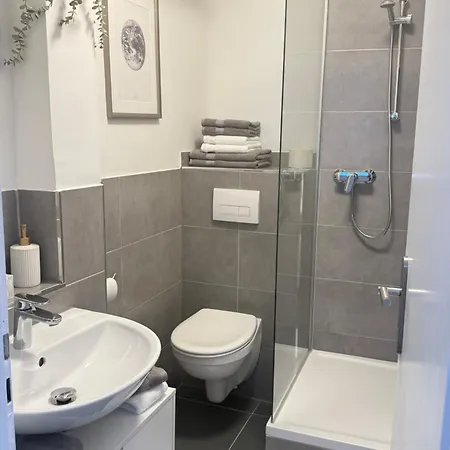 Komfort-apartment Fuer Geschaefts- & Staedtereisen エッセン
