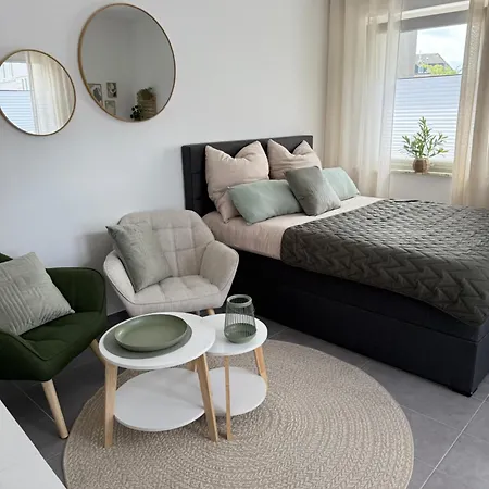 Komfort-apartment Fuer Geschaefts- & Staedtereisen 公寓