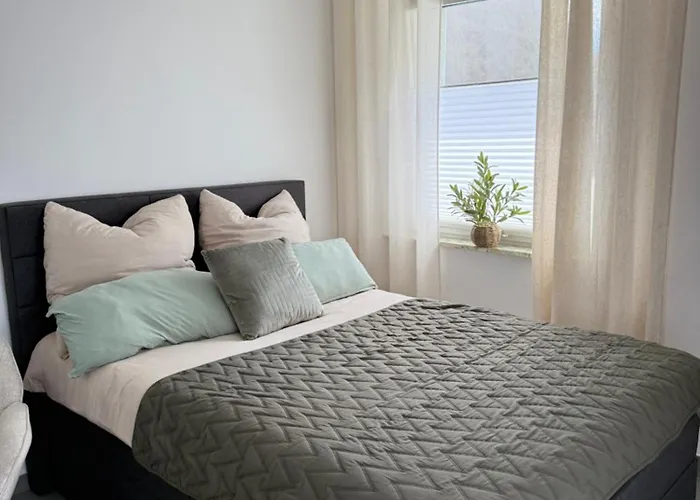 Komfort-apartment Fuer Geschaefts- & Staedtereisen アパート *